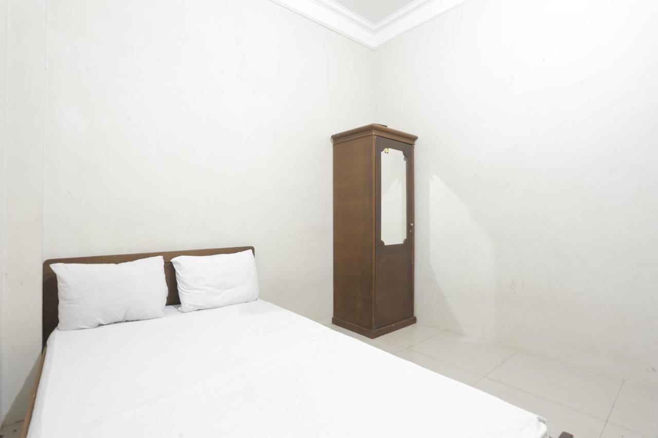 Oyo 93119 Guest House Leo Patra Muara Badak 외부 사진