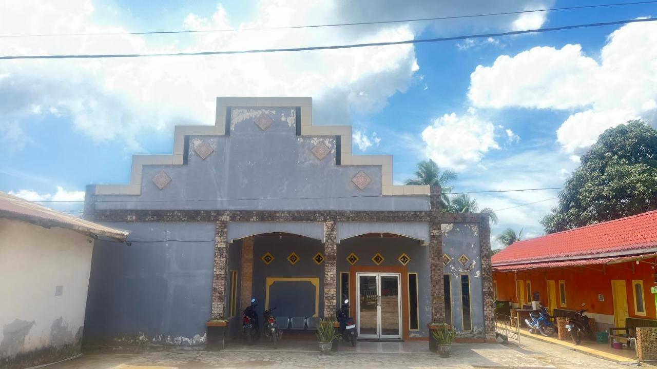 Oyo 93119 Guest House Leo Patra Muara Badak 외부 사진