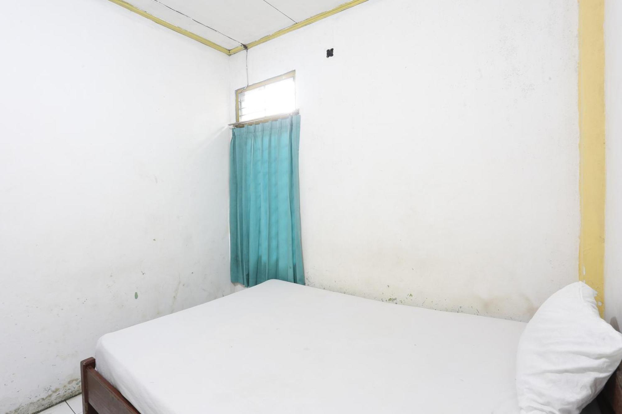 Oyo 93119 Guest House Leo Patra Muara Badak 외부 사진
