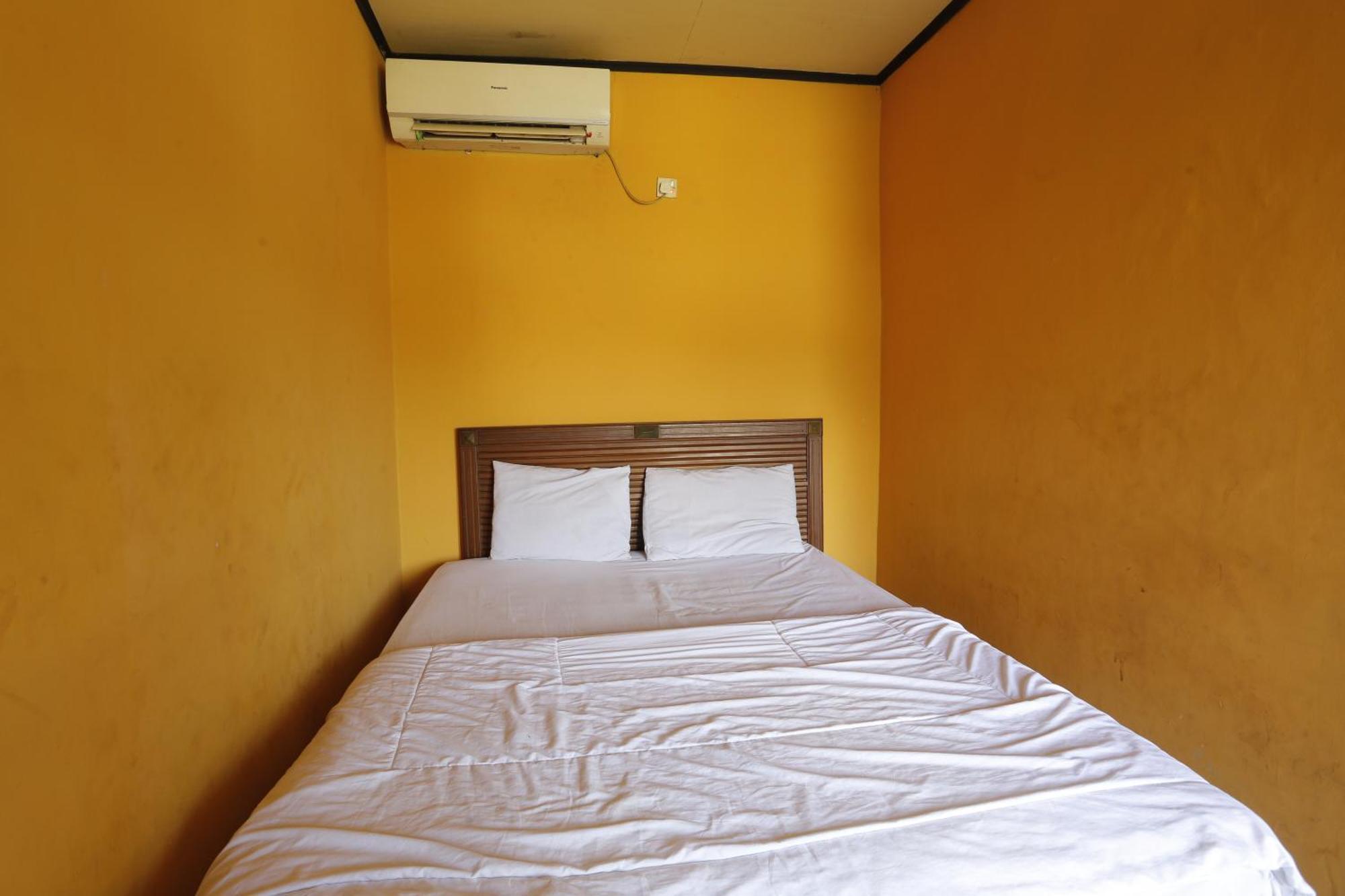 Oyo 93119 Guest House Leo Patra Muara Badak 외부 사진